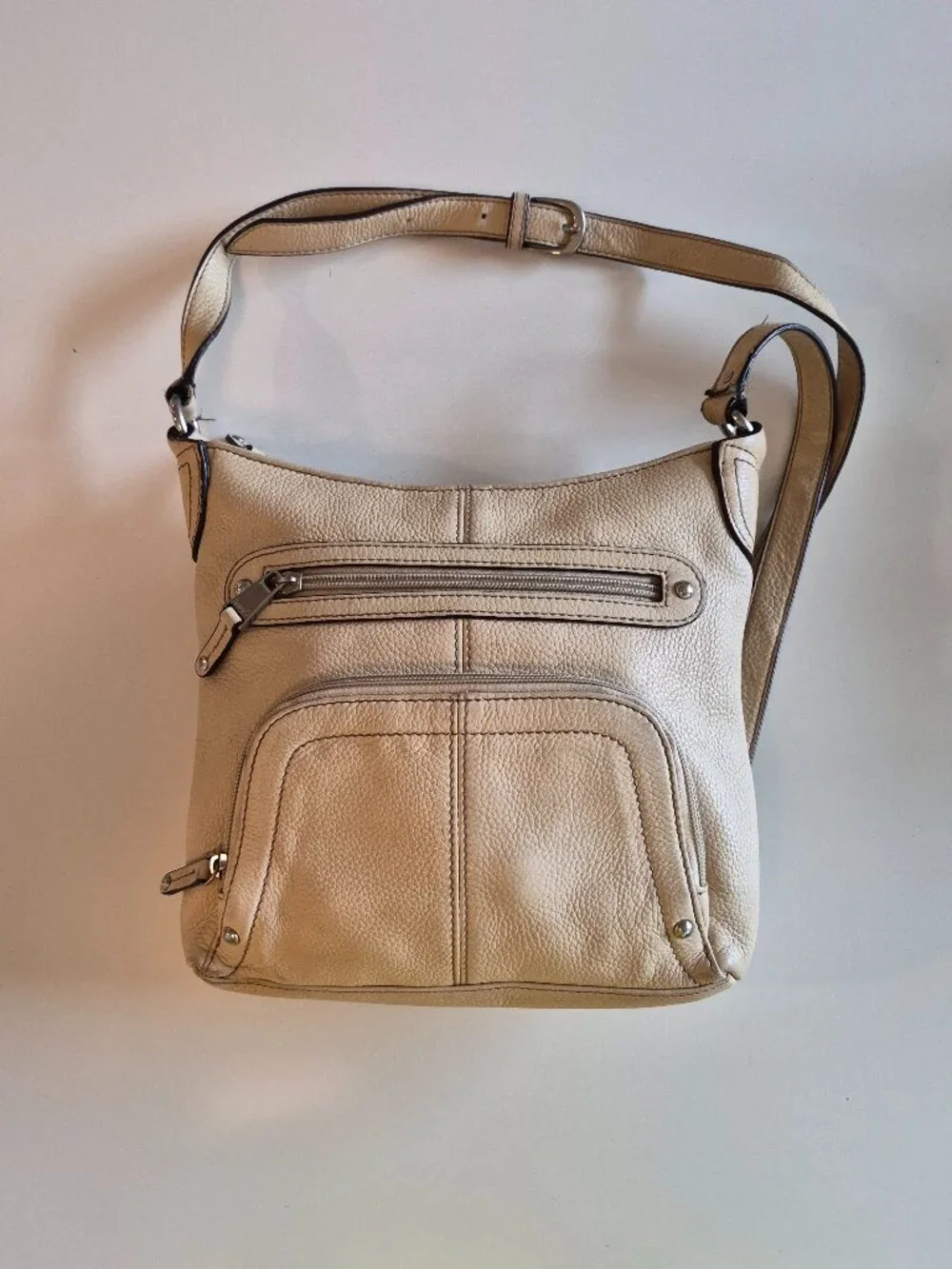 Tignanello Cream Pebbled Leather Crossbody Bag Multi Pocket Adjustable Strap